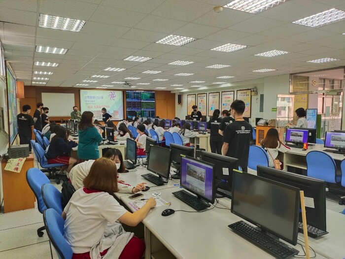 台南光華高中蒞校參訪體驗圖片